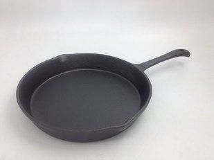 GIPFEL Сковорода DILETTO 28x4,0 см (чавун ) чорний 2150 GIPFEL